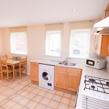 Town Or Country - Clench Street Apartman Southampton Kültér fotó